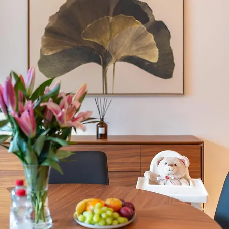 Апартаменти Swiss - *