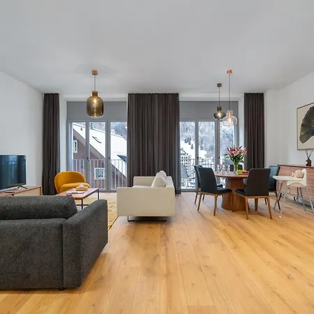 Swiss - Апартаменти *